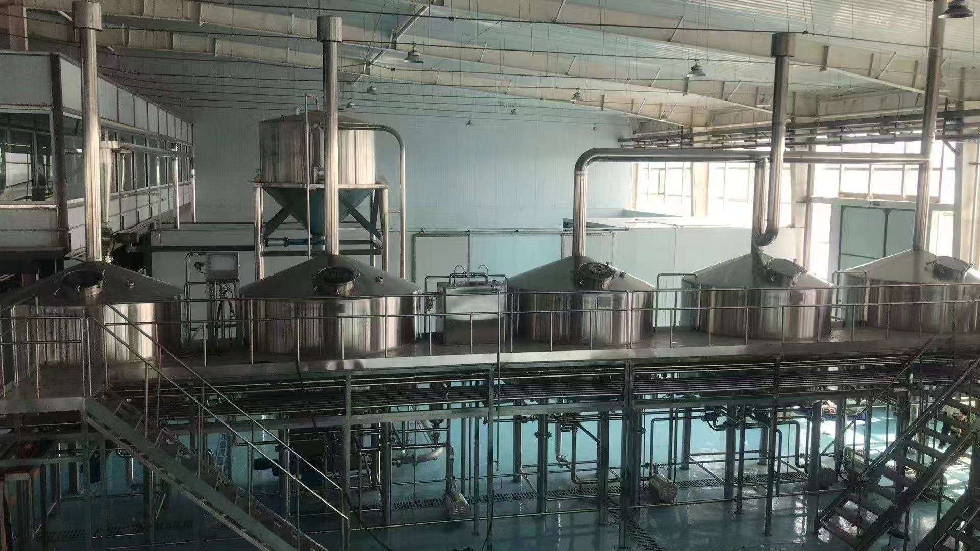无极精酿啤酒设备厂—精酿啤酒设备主要生产工艺与核心技术